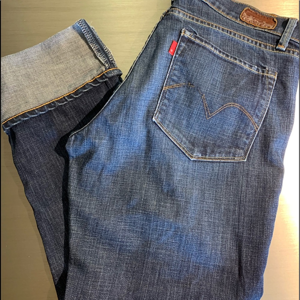 LEVI’s Capital E cropped denim jeans